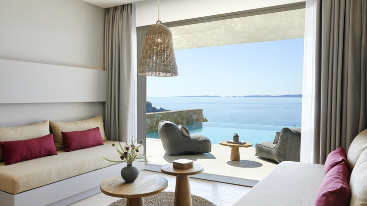 Elix, Mar-Bella Collection